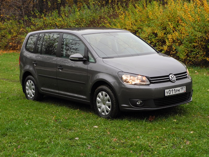 Замена масла в автомобиле Volkswagen Touran с автоматической КПП Замена масла в автомобиле Volkswagen Touran с автоматической КПП