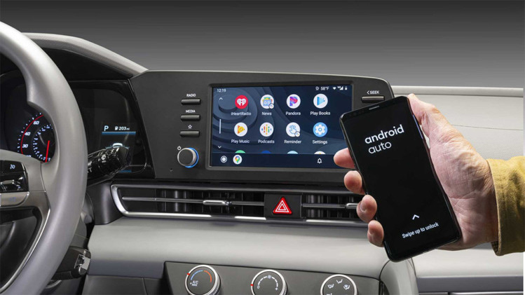 Hyundai показал новую Elantra Hyundai показал новую Elantra