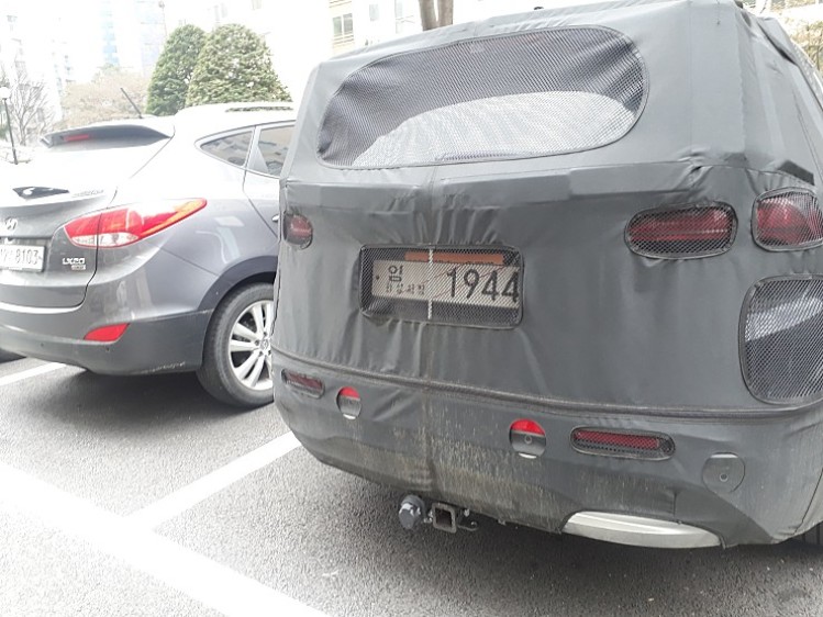 Шпионы поймали обновленный Hyundai Santa Fe. Когда ждать в России? Шпионы поймали обновленный Hyundai Santa Fe. Когда ждать в России?