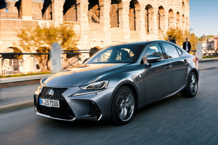 Все, что нужно знать о новом Lexus IS: стильная внешность, старые моторы Все, что нужно знать о новом Lexus IS: стильная внешность, старые моторы