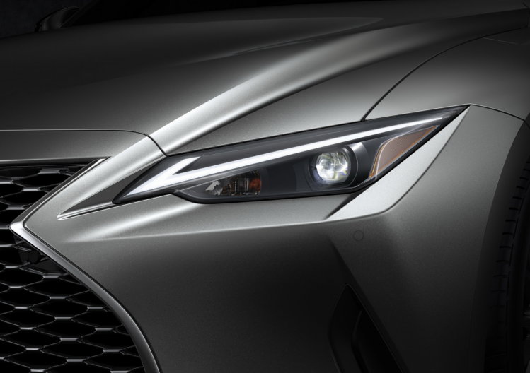 Все, что нужно знать о новом Lexus IS: стильная внешность, старые моторы Все, что нужно знать о новом Lexus IS: стильная внешность, старые моторы