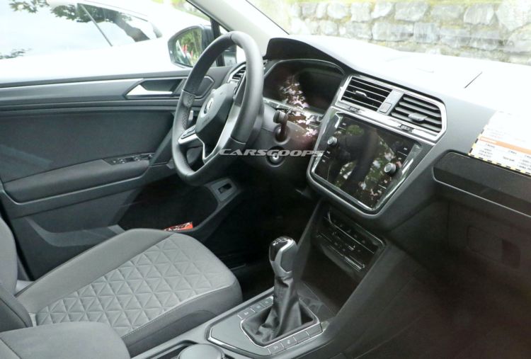 Рассматриваем обновленный Volkswagen Tiguan без камуфляжа Рассматриваем обновленный Volkswagen Tiguan без камуфляжа