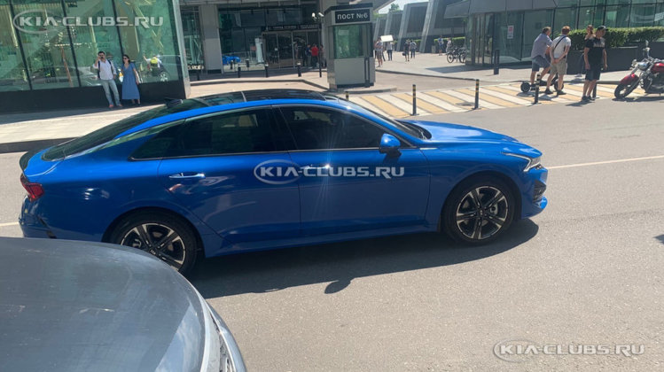 Возле Москва-Сити заметили необычную KIA Optima Возле Москва-Сити заметили необычную KIA Optima
