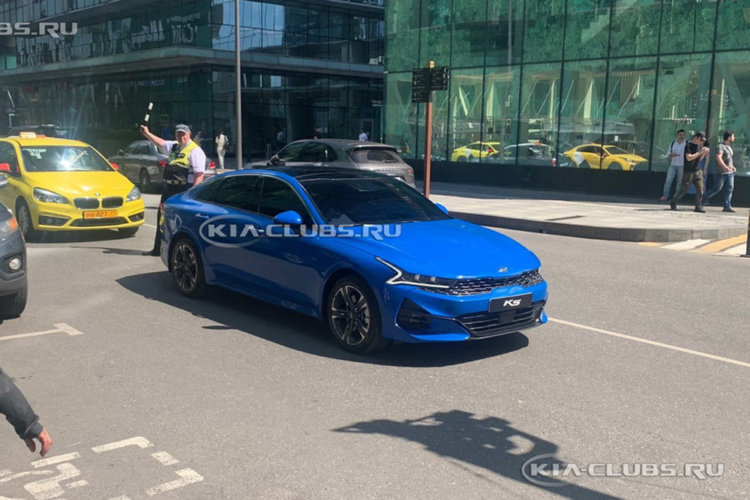 Возле Москва-Сити заметили необычную KIA Optima Возле Москва-Сити заметили необычную KIA Optima