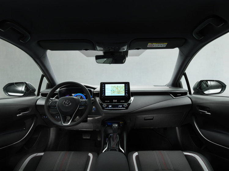 Официально представлена Toyota Corolla GR Sport: когда ждать продажи в России? Официально представлена Toyota Corolla GR Sport: когда ждать продажи в России?
