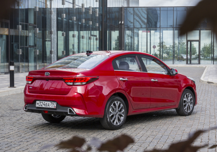 В России стартуют продажи обновленного седана KIA Rio. Когда ждать X-Line? В России стартуют продажи обновленного седана KIA Rio. Когда ждать X-Line?