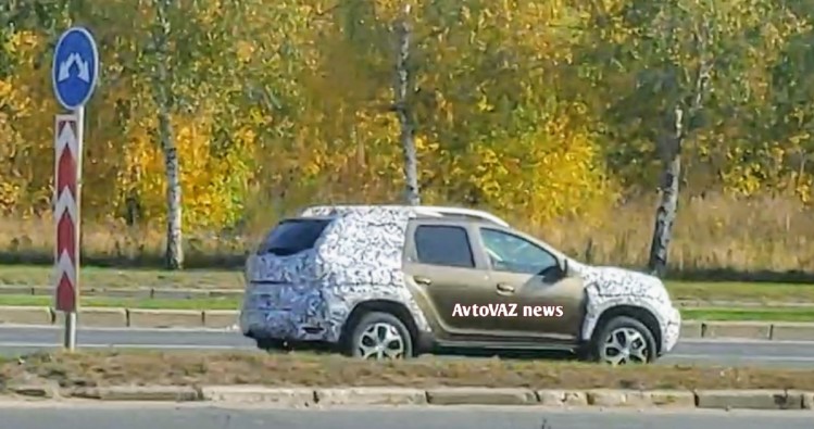 На полигоне в Тольятти гоняет странный Duster На полигоне в Тольятти гоняет странный Duster