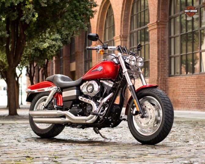 Harley Davidson Dyna Low Rider 1999 Год – 1970-80-е годы Harley Davidson Dyna Low Rider 1999 Год – 1970-80-е годы