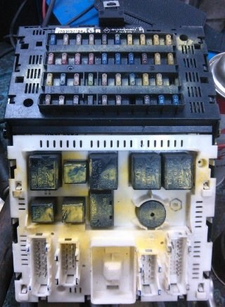 Ошибка Electronic Fault Рено Меган 2 • Блоки под капотом Ошибка Electronic Fault Рено Меган 2 • Блоки под капотом