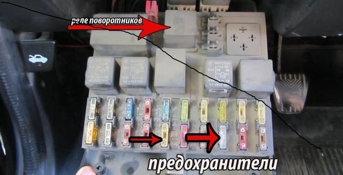 Лада Гранта Горит Поворотник не Моргает. Не выключается поворотник Лада Гранта Горит Поворотник не Моргает. Не выключается поворотник