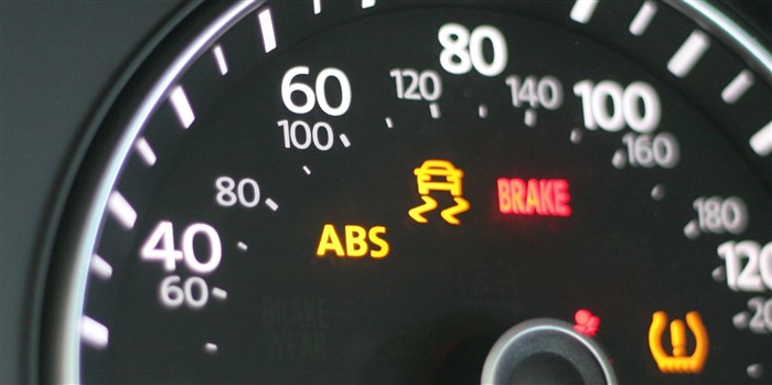 Горит Brake на Панели Приборов Тойота – Предупреждающие символы Горит Brake на Панели Приборов Тойота – Предупреждающие символы