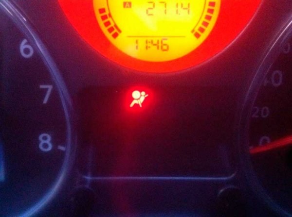 Не Горит Стоп Сигнал на Шкода Рапид Про airbag в машине Не Горит Стоп Сигнал на Шкода Рапид Про airbag в машине